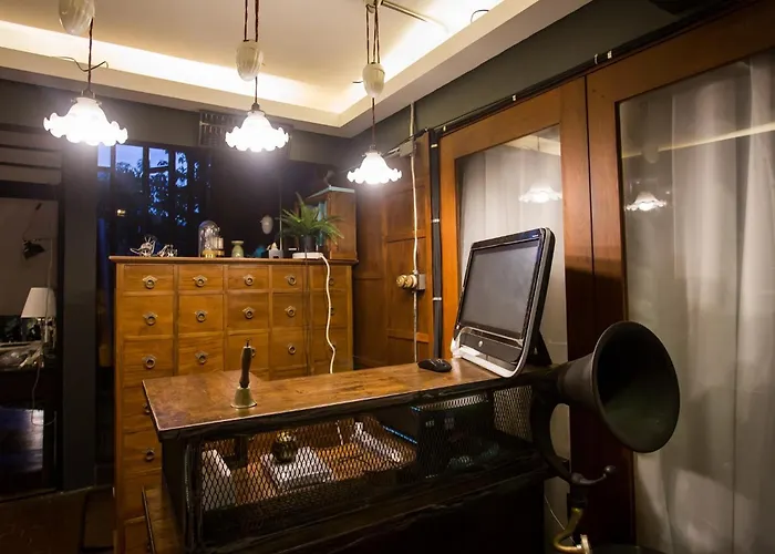 לינה וארוחת בוקר Narra House Sukhumvit58