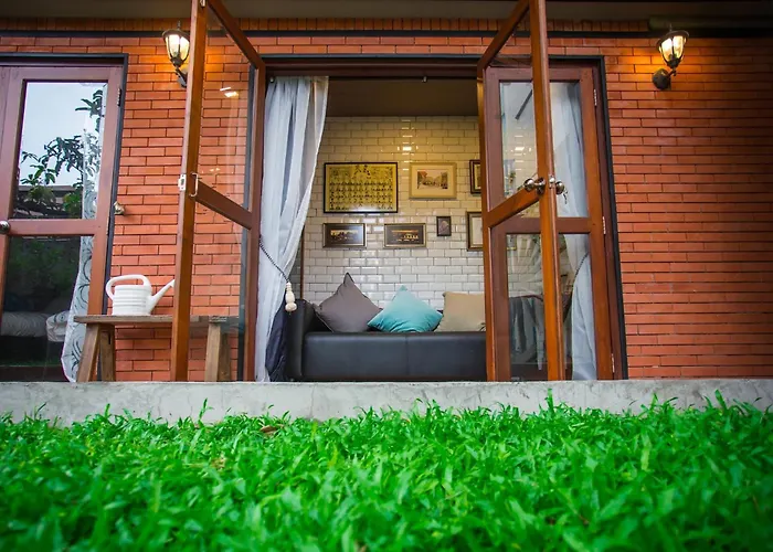 Narra House Sukhumvit58 לינה וארוחת בוקר