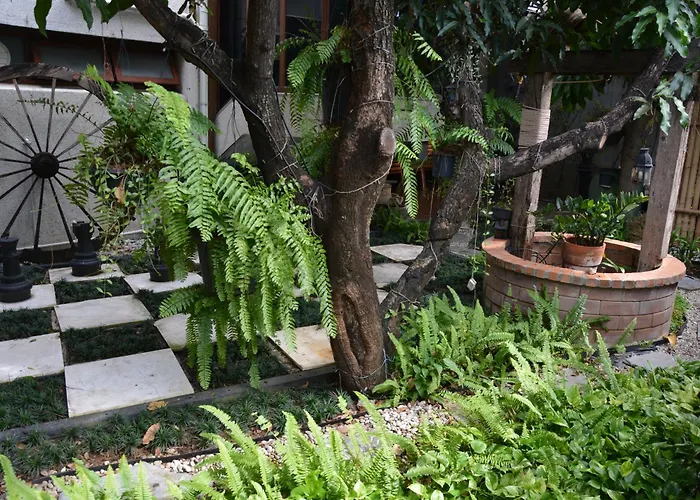 לינה וארוחת בוקר Narra House Sukhumvit58 בנגקוק